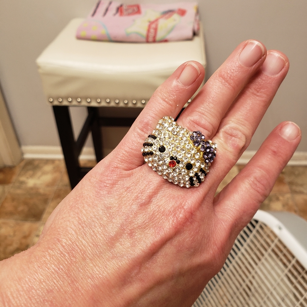 Hello Kitty Rhinestone Ring - Picture 5 of 7